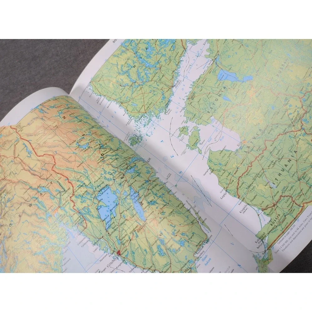 2005 Goode's World Atlas 21st Edition Rand‎ McNally Vintage Trade Paperback